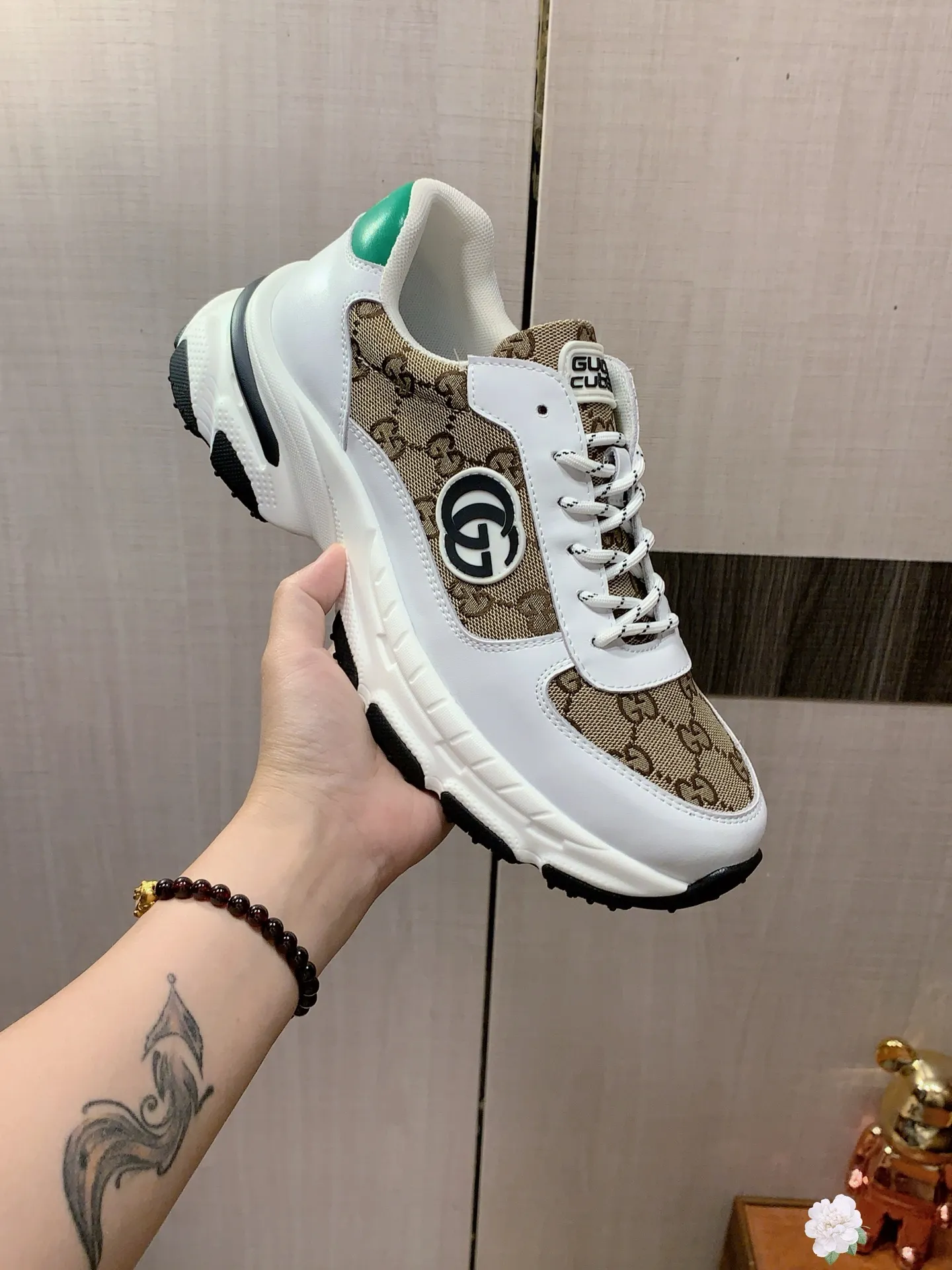 Men's men's shoes💰460💰💰🎩🎩[Lightning][Lightning] "Gucci*" The latest • popular casual shoes, top brand [seduce] luxury ~ purchasing agency, top ~ quality. [Strong] The upper is made of imported breathable cowhide with material ➕ breathable sheepskin feet (•) and fine workmanship. The original stylish and stylish soft rubber wear-resistant and non-slip outsole is light and comfortable on the feet. The real thing looks better when photographed in person. Code 111: Code: 38-44, 3️⃣ colors selected